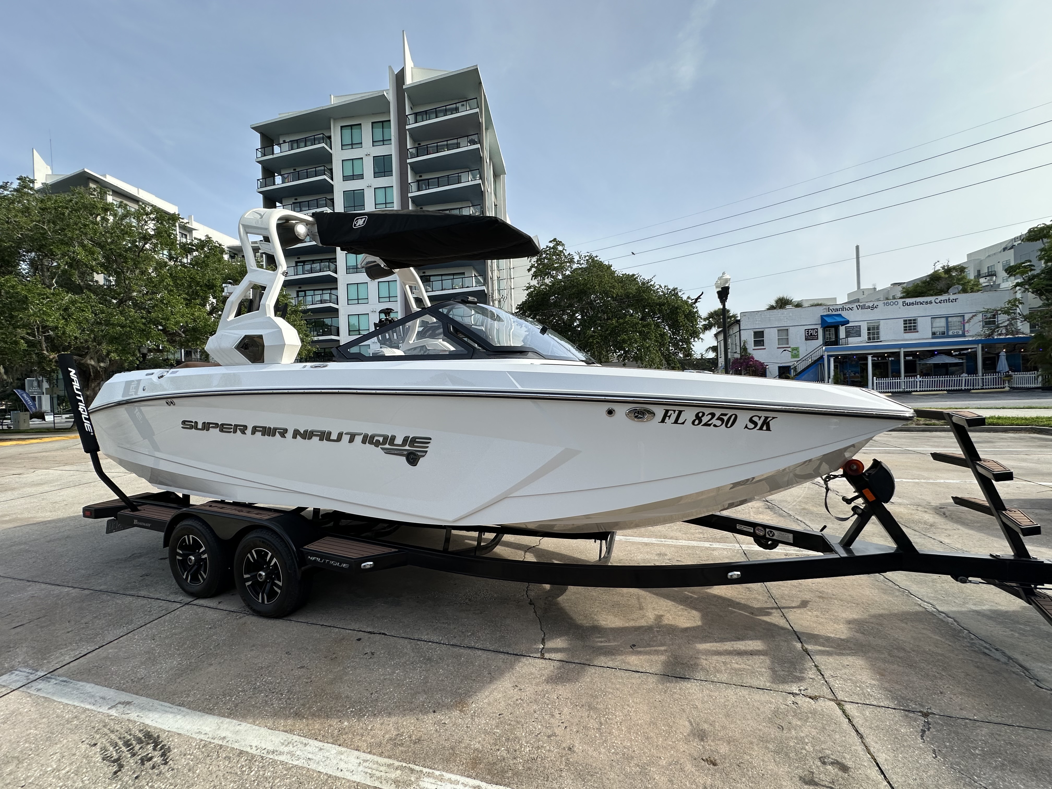 boat.Title